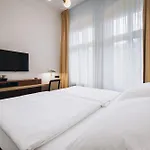Esplanade Carlsbad 4*
