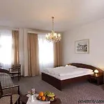 Esplanade Carlsbad 4*