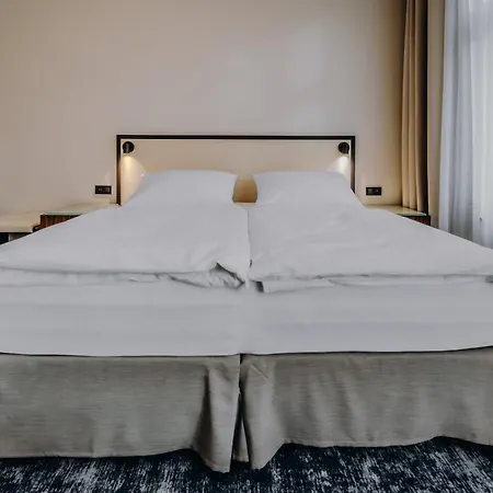 Szálloda Esplanade Carlsbad 4*