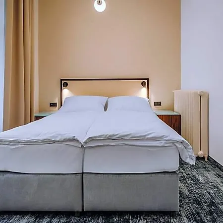 Esplanade Carlsbad Hotel 4*