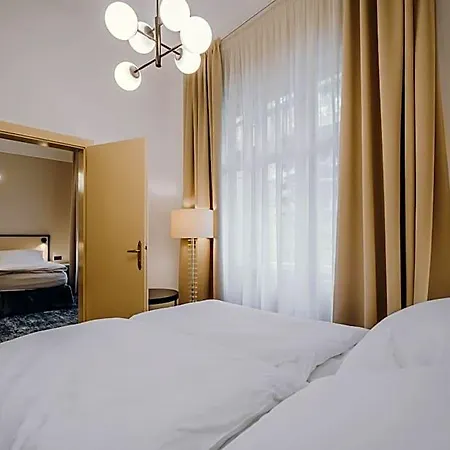 Esplanade Carlsbad Hotel 4*