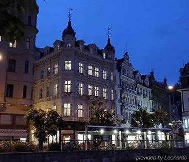 Ea Esplanade Hotel