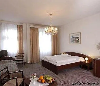 Esplanade Carlsbad 4*